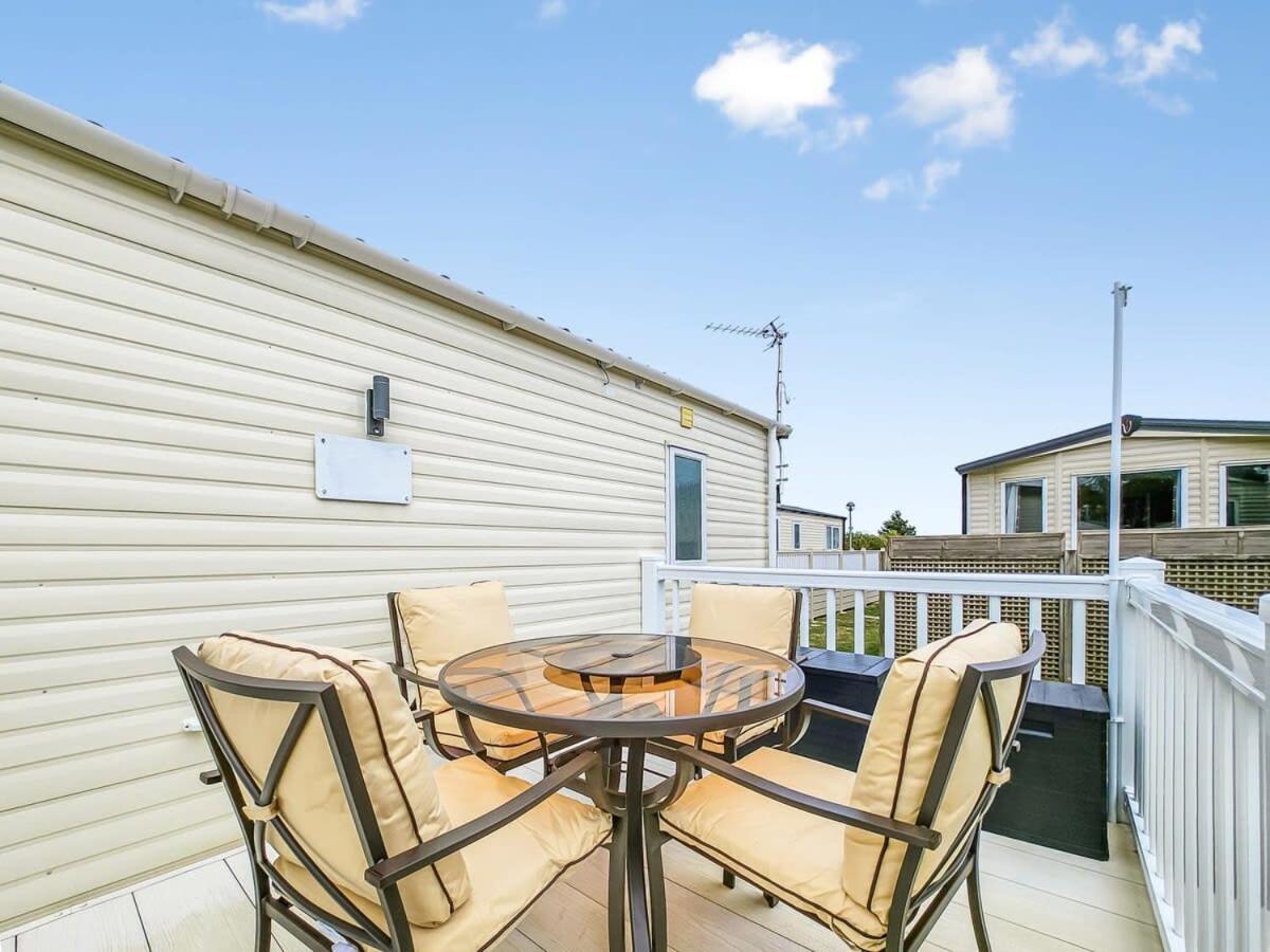 Escape To Paradise At Pevensey Bay Holiday Park 13 Woodland Walk Villa Luaran gambar
