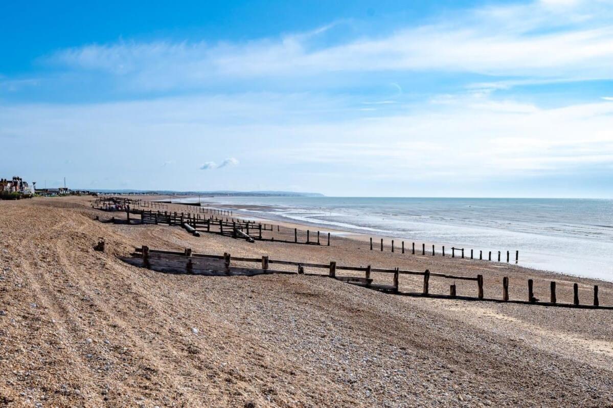 Escape To Paradise At Pevensey Bay Holiday Park 13 Woodland Walk Villa Luaran gambar
